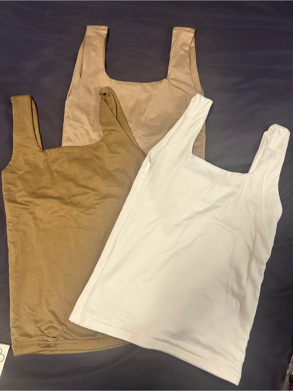 tank tops bundle
3pcs set fits to small - semi medium
